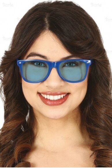 Mėlyni akiniai 1
