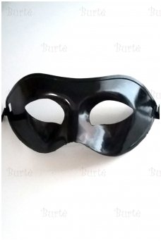 Чёрная маска на глаза
