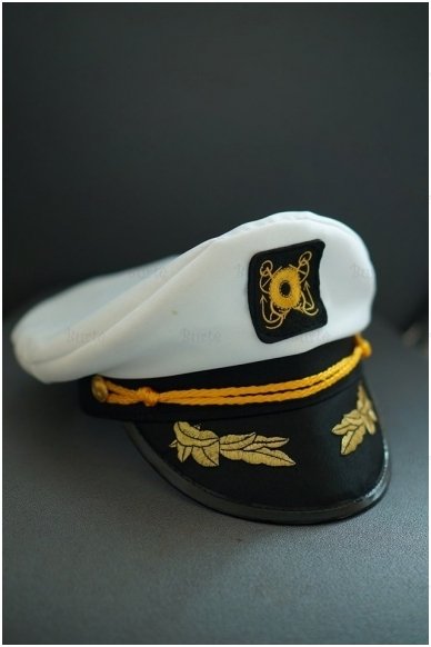 Kapitono kepurė 3