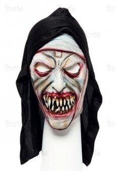 Зомби-маска монахини